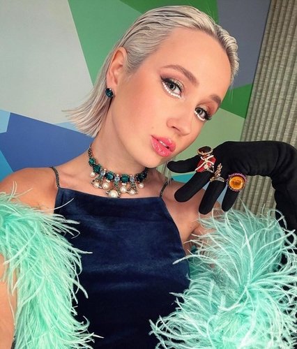 Клава Кока - Залипла На Субботе Клава Кока - Залипла На Субботе