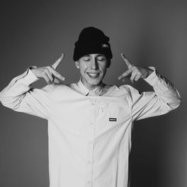 Hensy - Лавина/Цунами (feat. Анет Сай) Hensy - Лавина/Цунами (feat. Анет Сай)