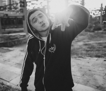 Zippo - Ошибаюсь (feat. Meamy) Zippo - Ошибаюсь (feat. Meamy)